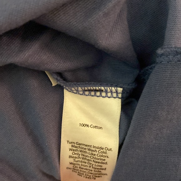 NWT men’s Vineyard Vines shirt. - Picture 5 of 7